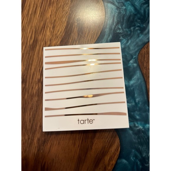 Tarte Amazonian Clay eyeshadow palette - sunrise - Picture 3 of 4